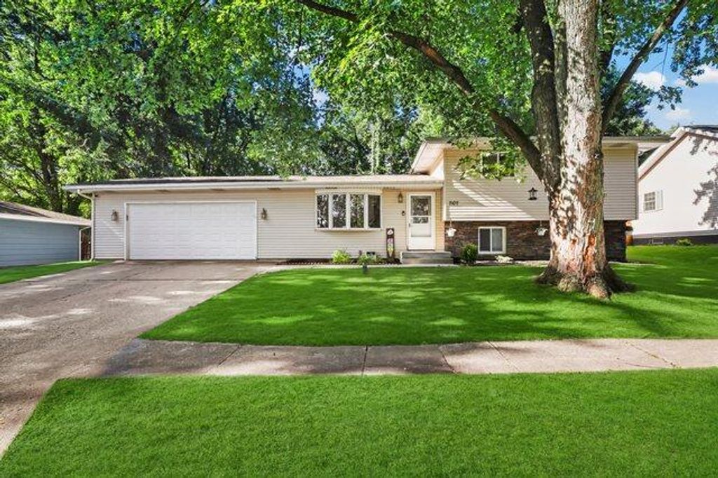 7107 Brentwood Avenue, Portage, IN 46368