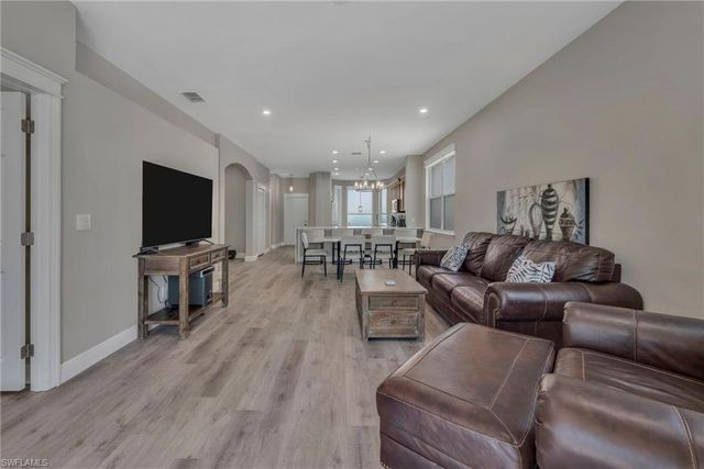 2219 Carnaby CT, Lehigh Acres, FL 33973