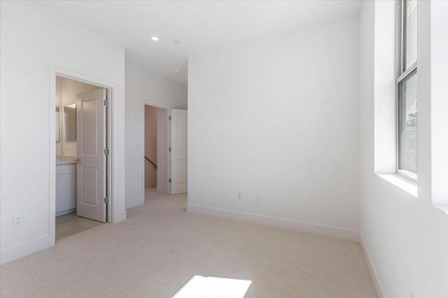 2739 Oak Road, Walnut Creek, CA 94597