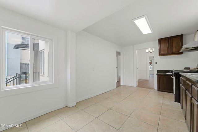 638 N Bunker Hill Avenue, Los Angeles, CA 90012