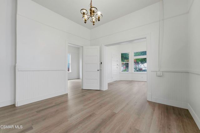 638 N Bunker Hill Avenue, Los Angeles, CA 90012