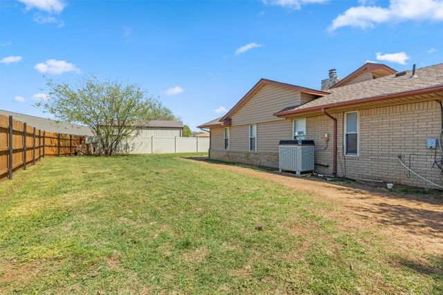 1 Misty Glenn Drive, Chickasha, OK 73018