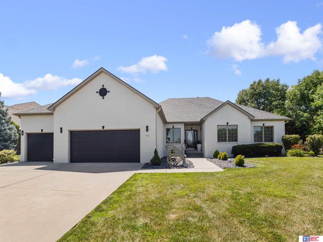 9360 Whispering Wind Road, Lincoln, NE 68512