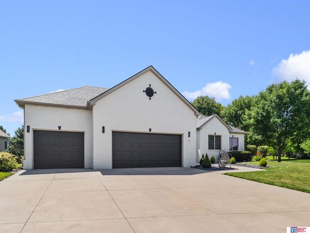 9360 Whispering Wind Road, Lincoln, NE 68512