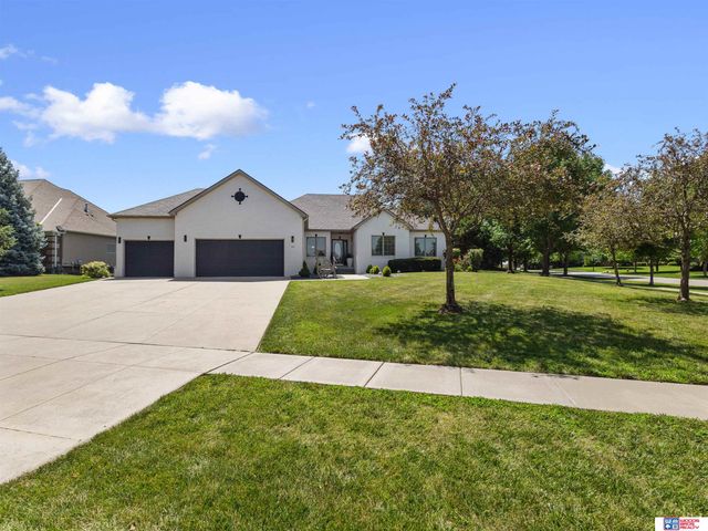 9360 Whispering Wind Road, Lincoln, NE 68512