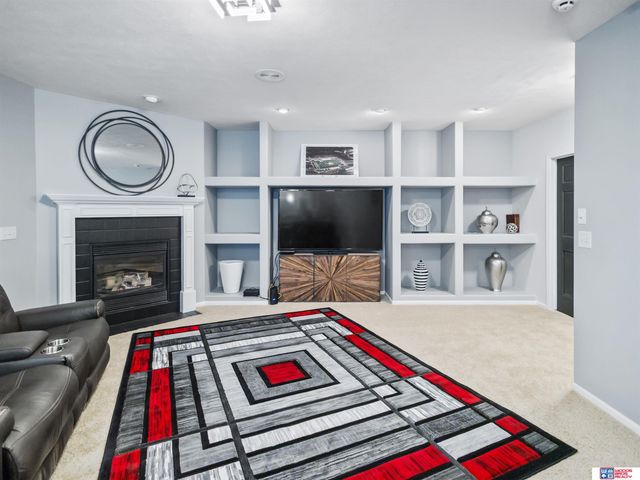 9360 Whispering Wind Road, Lincoln, NE 68512