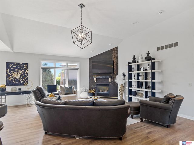 9360 Whispering Wind Road, Lincoln, NE 68512