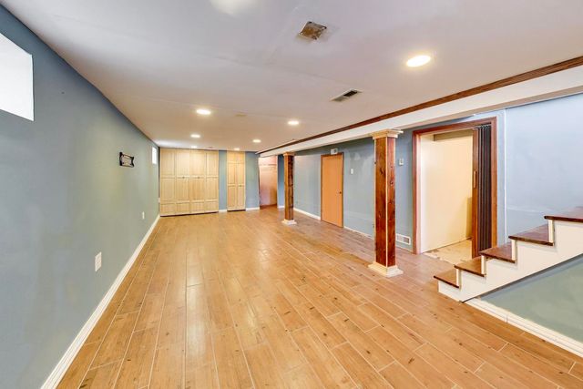 3844 N PACIFIC Avenue, Chicago, IL 60634