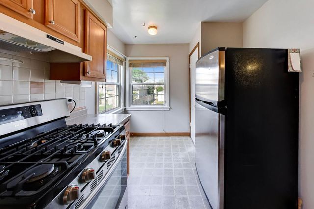 3844 N PACIFIC Avenue, Chicago, IL 60634