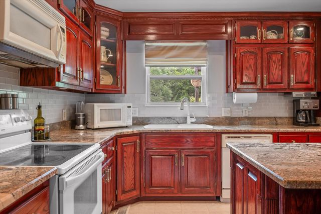 257 Hayes Dr, Dayton, TN 37321