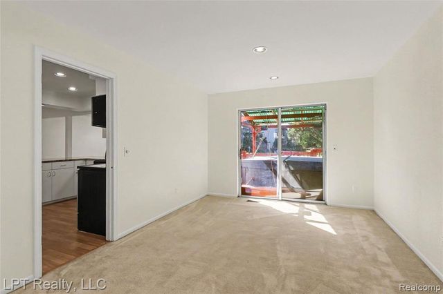 25503 Arden Park Drive, Farmington Hills, MI 48336