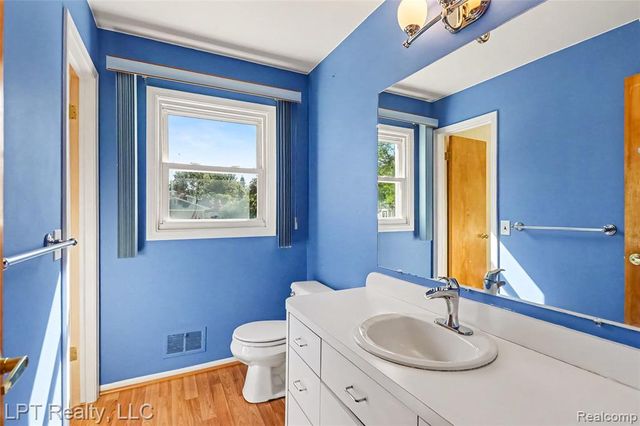25503 Arden Park Drive, Farmington Hills, MI 48336