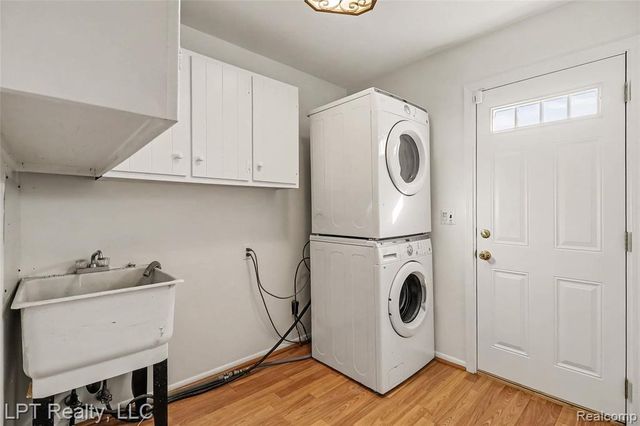 25503 Arden Park Drive, Farmington Hills, MI 48336