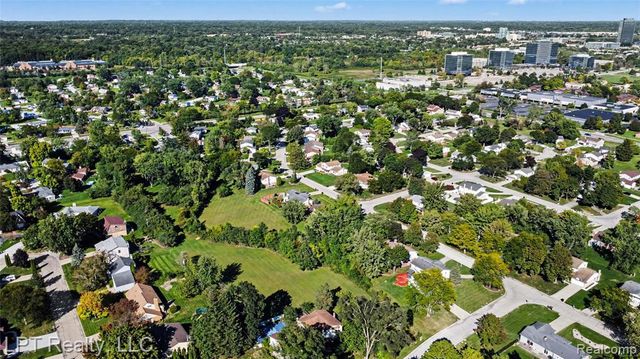 25503 Arden Park Drive, Farmington Hills, MI 48336