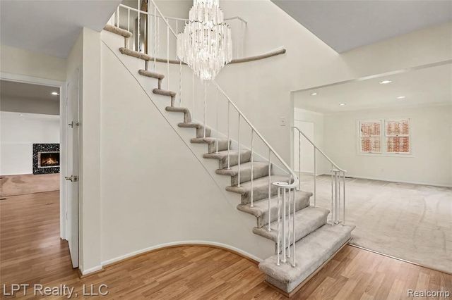 25503 Arden Park Drive, Farmington Hills, MI 48336