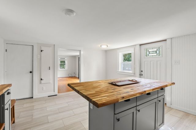 200 Great Neck Rd, Wareham, MA 02571