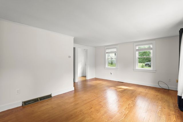 200 Great Neck Rd, Wareham, MA 02571