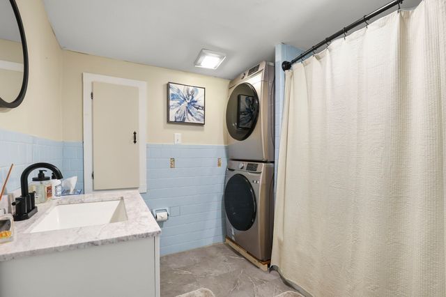 200 Great Neck Rd, Wareham, MA 02571