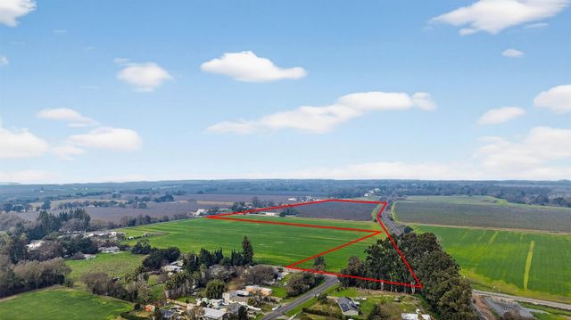 27350 Thornton Rd, Thornton, CA 95686