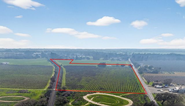 27350 Thornton Rd, Thornton, CA 95686