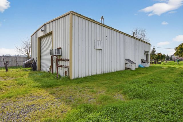 27350 Thornton Rd, Thornton, CA 95686