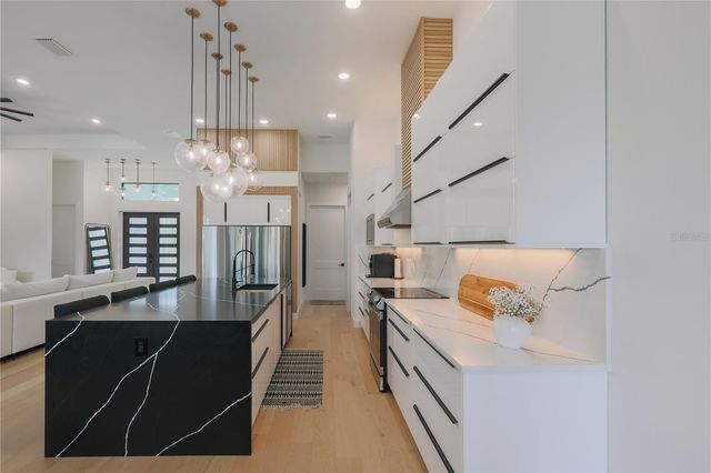 1015 HOFFER STREET, Port Charlotte, FL 33953