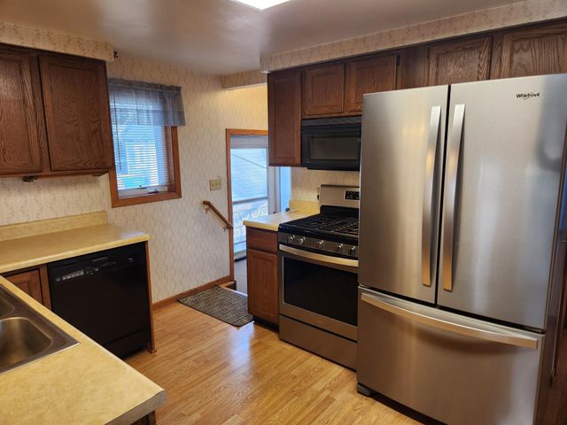 1317 Frank Avenue, Albert Lea, MN 56007