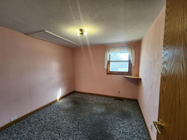 1317 Frank Avenue, Albert Lea, MN 56007