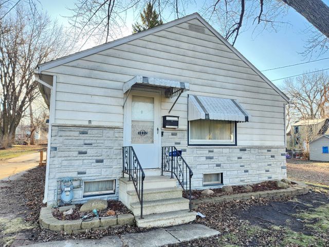 1317 Frank Avenue, Albert Lea, MN 56007