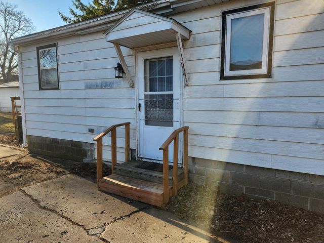 1317 Frank Avenue, Albert Lea, MN 56007