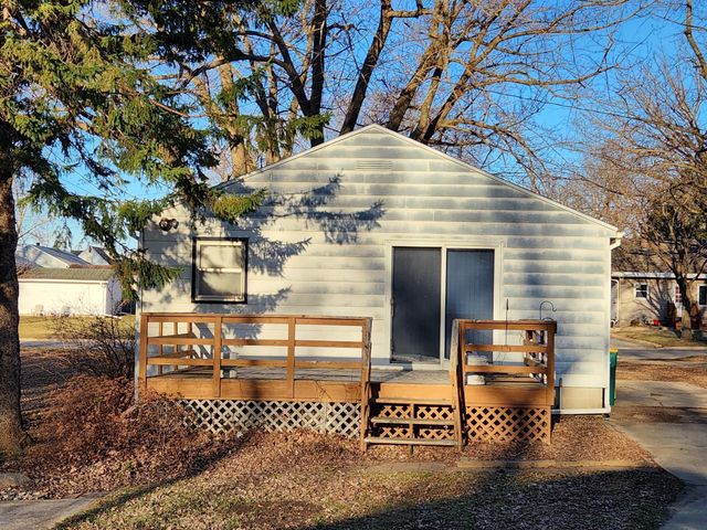 1317 Frank Avenue, Albert Lea, MN 56007