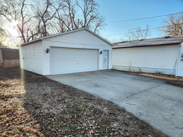 1317 Frank Avenue, Albert Lea, MN 56007