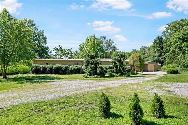 37603 E 163rd Street, Pleasant Hill, MO 64080