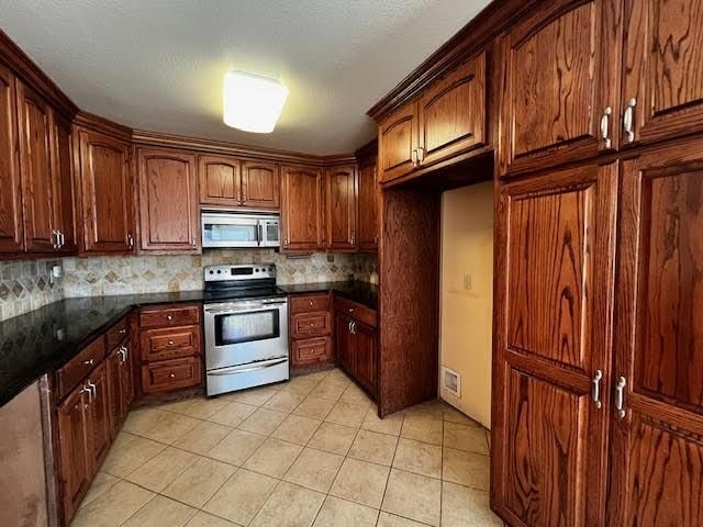 780 Sudduth Drive, Bridge City, TX 77611