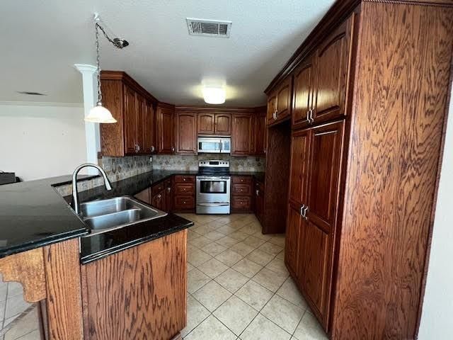 780 Sudduth Drive, Bridge City, TX 77611