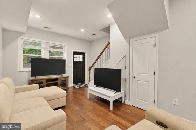 1177 3RD ST NE, Washington, DC 20002