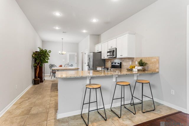 32445 Curtis Cove Ln, Denham Springs, LA 70706