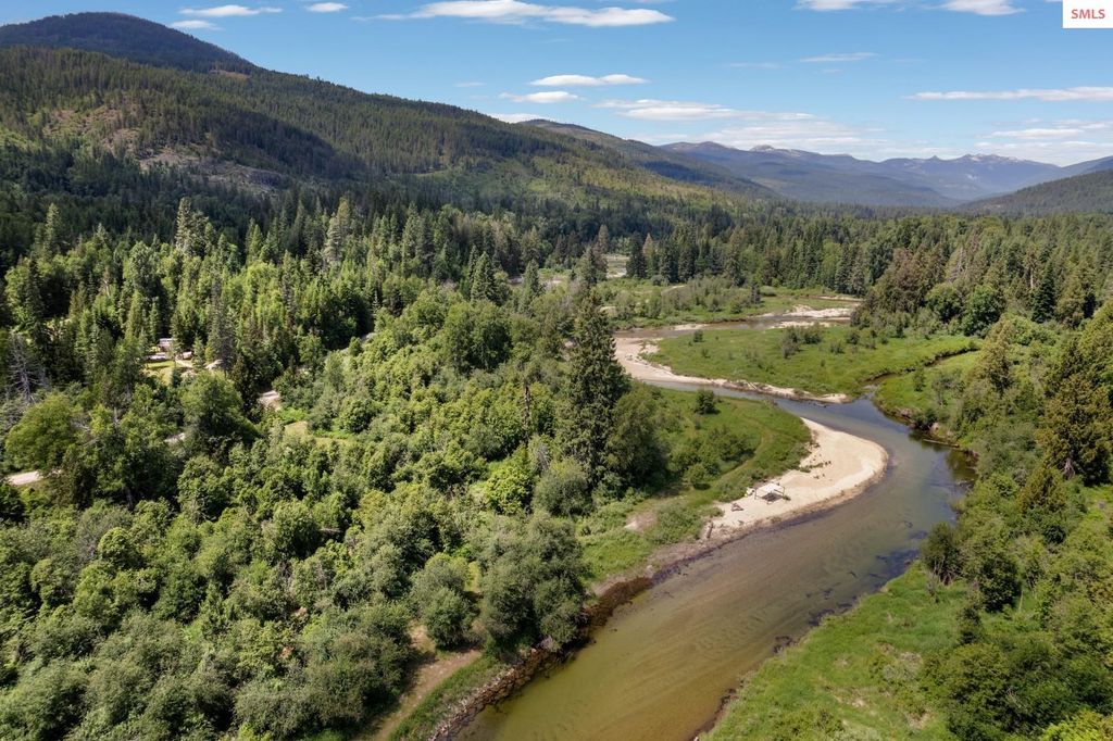 360 Shamrock Ln, Sandpoint, ID 83864 photo 9