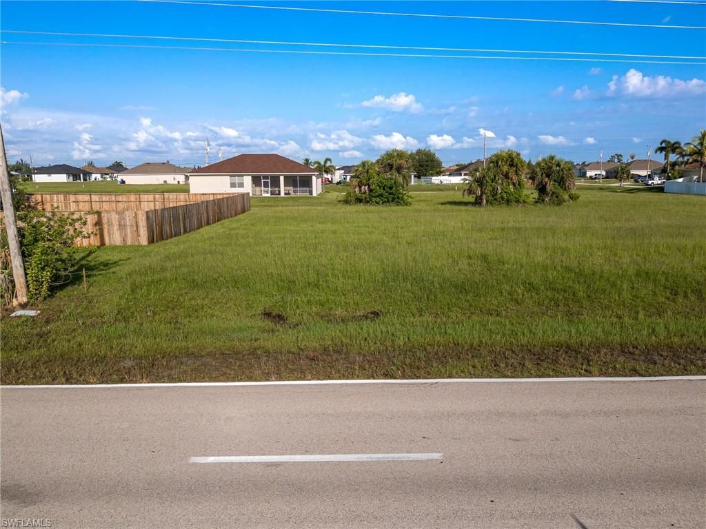 816 El Dorado BLVD N, CAPE CORAL, FL 33993 — photo 4
