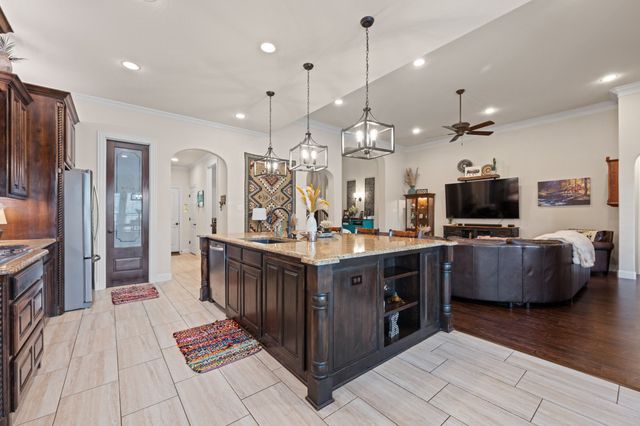 408 Blue Daze Court, Burleson, TX 76028