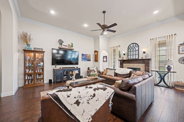 408 Blue Daze Court, Burleson, TX 76028