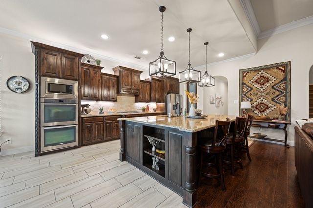 408 Blue Daze Court, Burleson, TX 76028