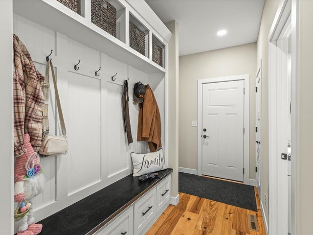 13150 Newbury Lane, Caledonia, IL 61011