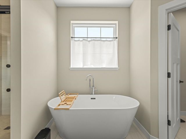 13150 Newbury Lane, Caledonia, IL 61011