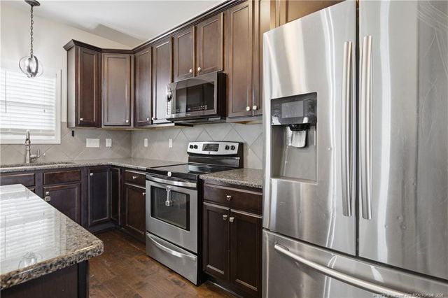 688 Stonebriar Avenue, Raeford, NC 28376