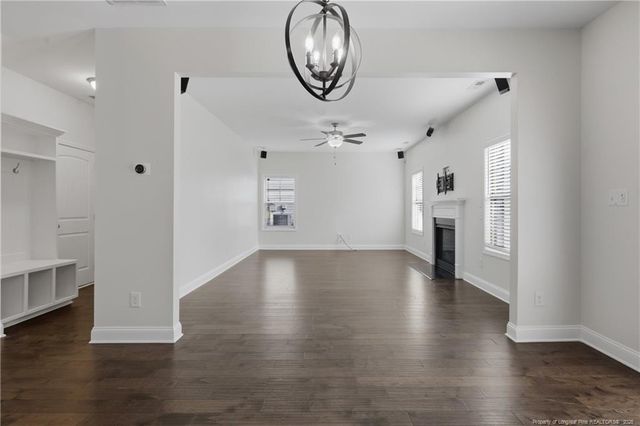 688 Stonebriar Avenue, Raeford, NC 28376