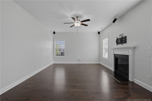 688 Stonebriar Avenue, Raeford, NC 28376