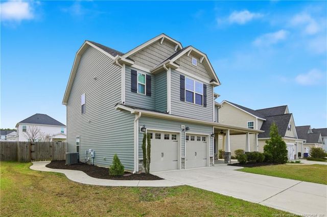 688 Stonebriar Avenue, Raeford, NC 28376
