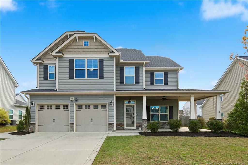 688 Stonebriar Avenue, Raeford, NC 28376