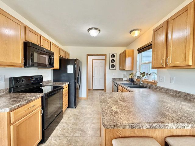 2515 Quail Ridge Drive, Janesville, WI 53546